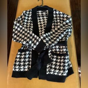 Black and white jacket 🧥